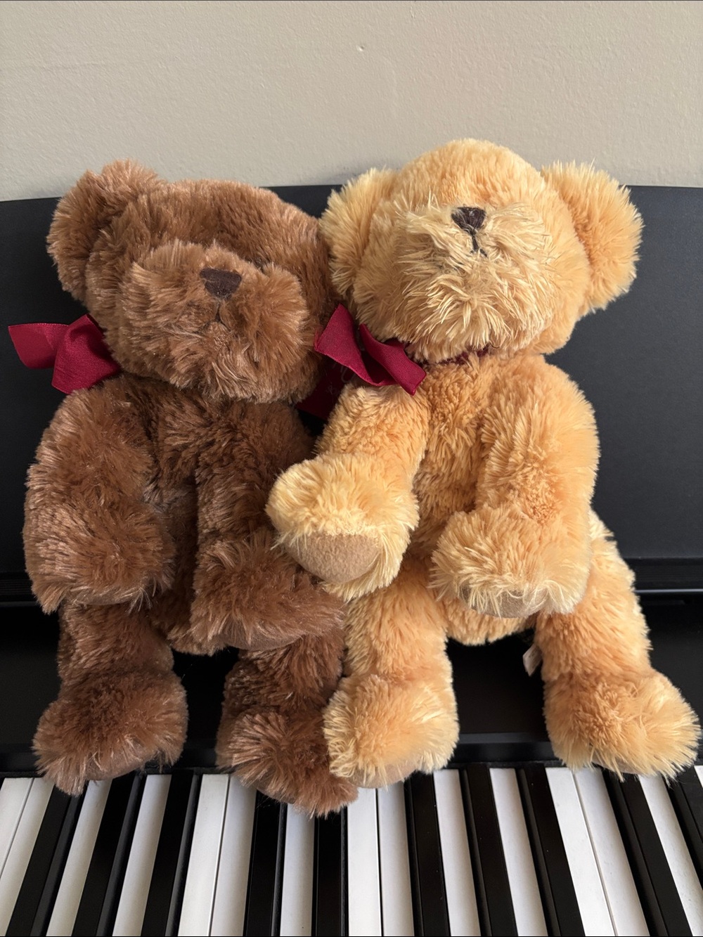 Russ "Giles " teddy plush bears - light and dark brown pair